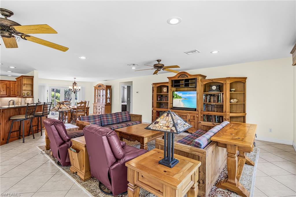 14221 Clubhouse Dr Property Photo 6