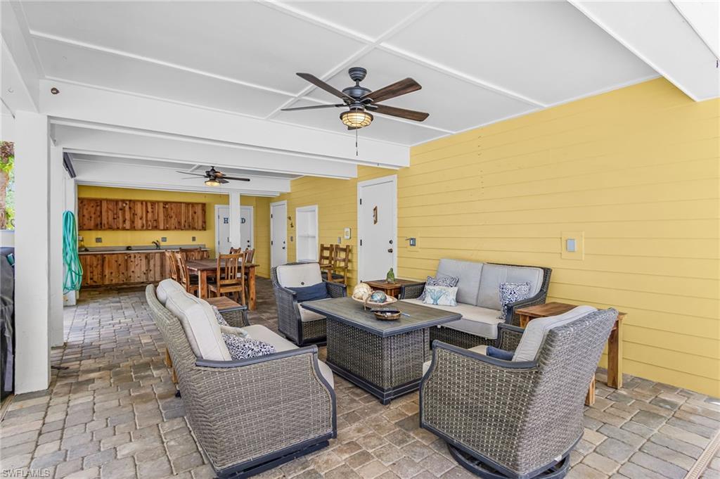14221 Clubhouse Dr Property Photo 34
