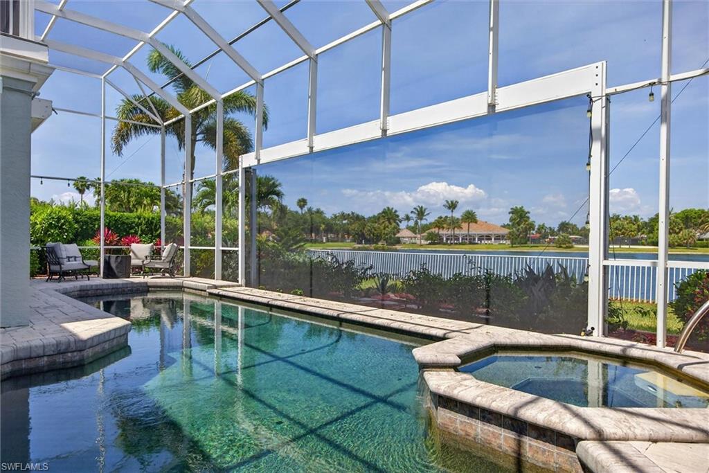 14017 Clear Water Ln Property Photo 3