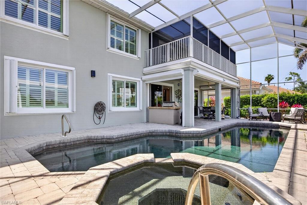 14017 Clear Water Ln Property Photo 4