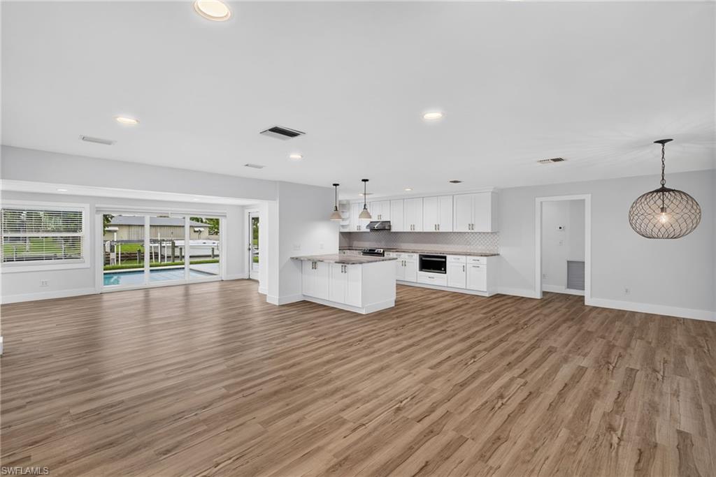 4957 Sorrento Ct Property Photo 2