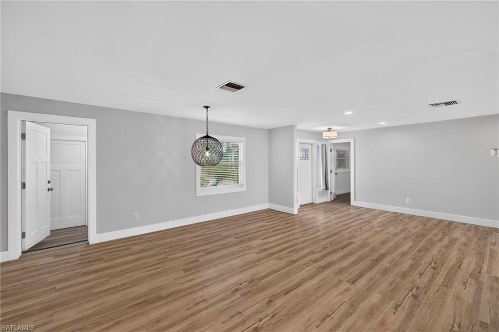 4957 Sorrento Ct Property Photo 8