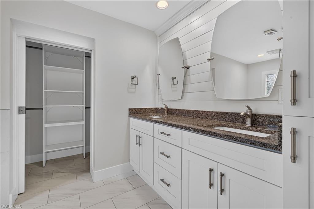 4957 Sorrento Ct Property Photo 18