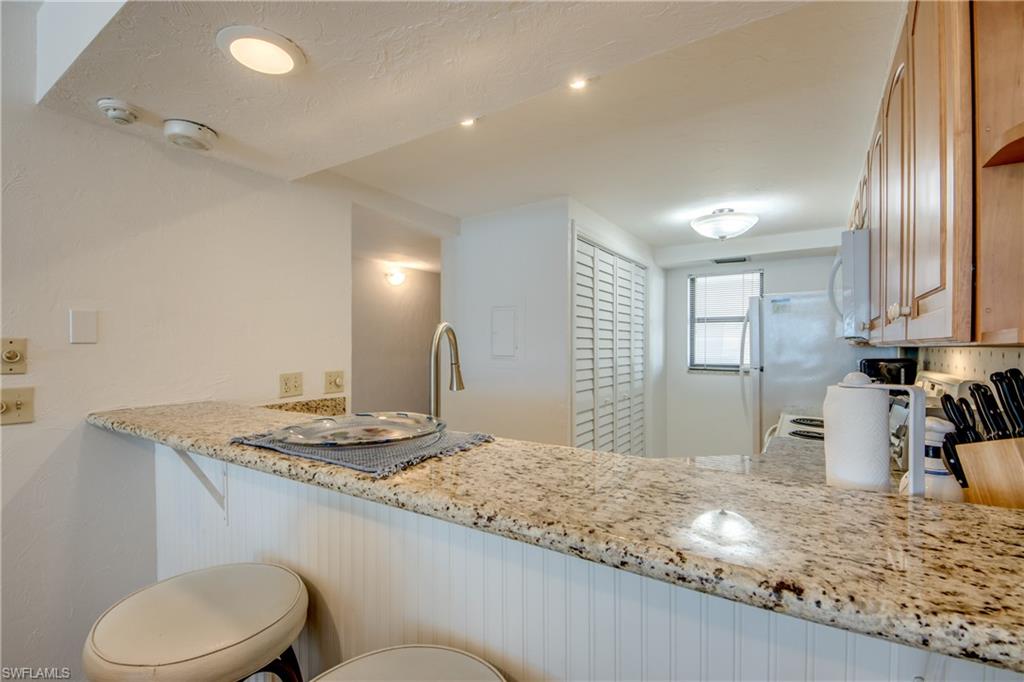 6400 Estero Blvd 1101 Property Photo 12