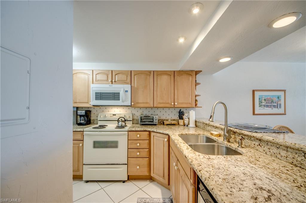 6400 Estero Blvd 1101 Property Photo 13
