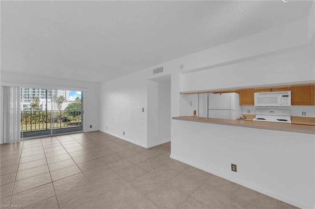2875 Palm Beach Blvd 205 Property Photo 7