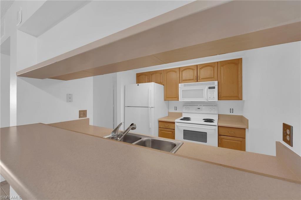 2875 Palm Beach Blvd 205 Property Photo 8