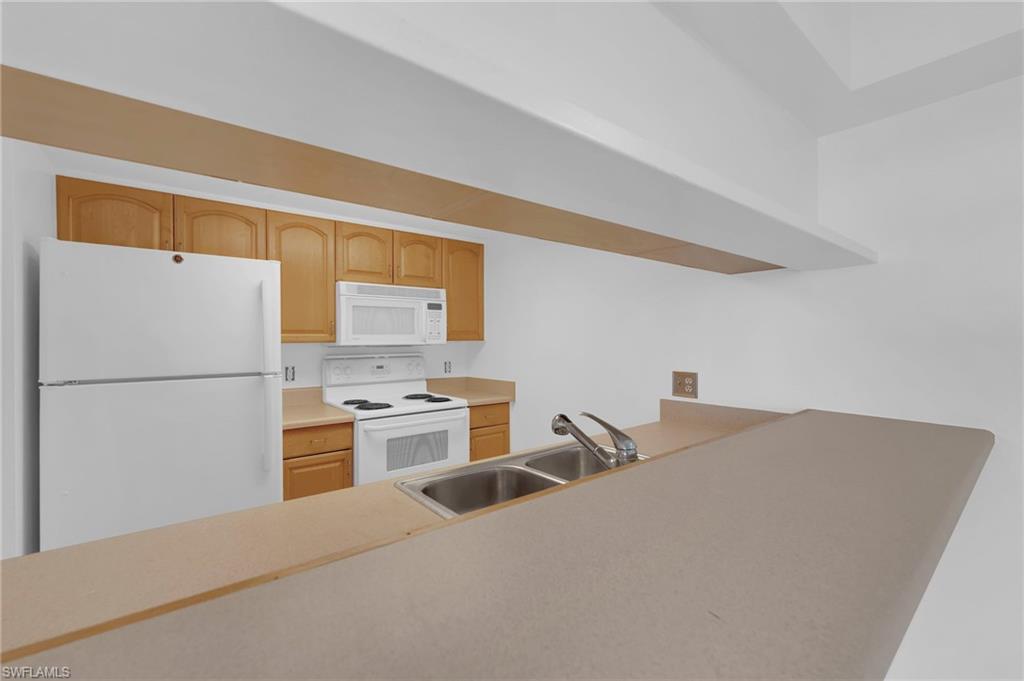 2875 Palm Beach Blvd 205 Property Photo 13