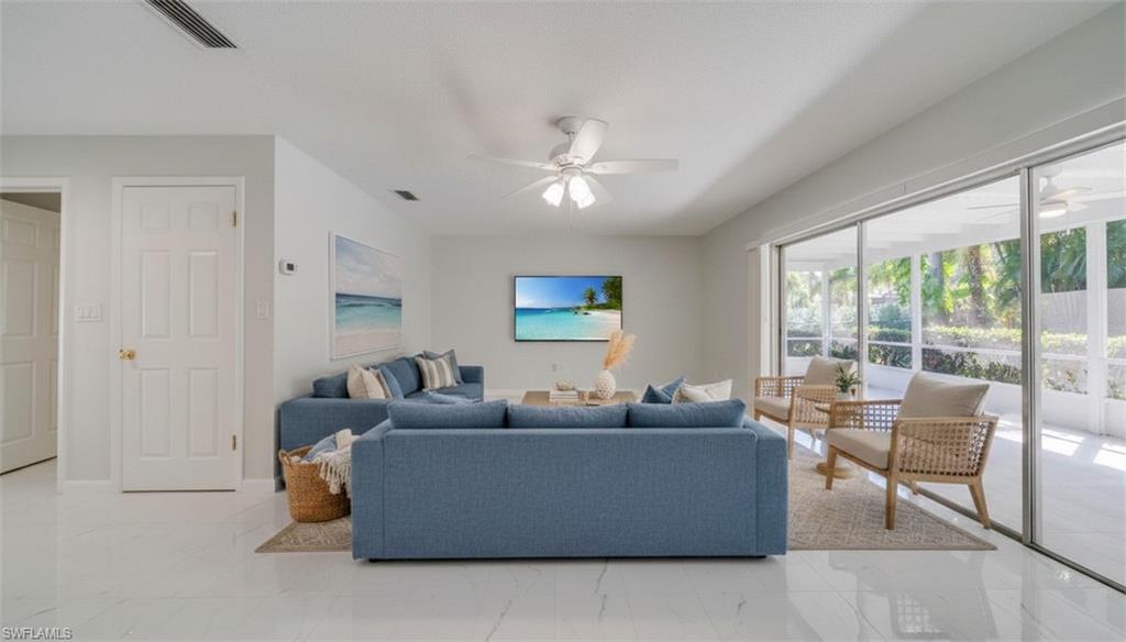5657 Eichen Cir E Property Photo 5