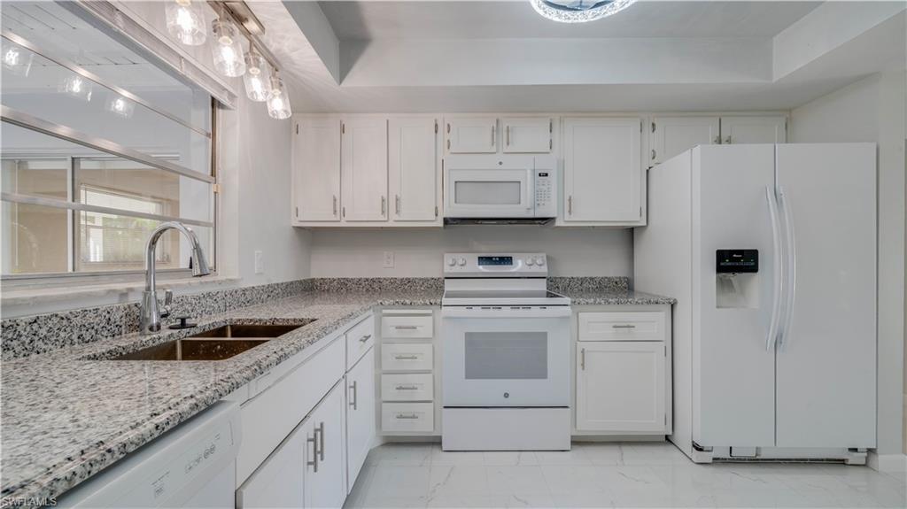 5657 Eichen Cir E Property Photo 12