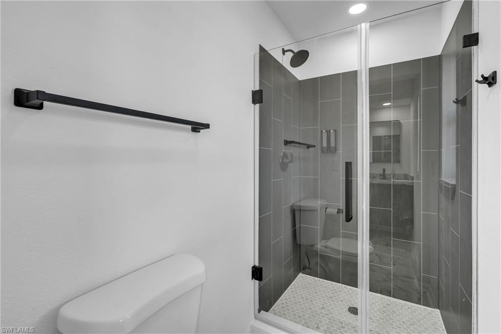 3745 Se 6th Ave Property Photo 27