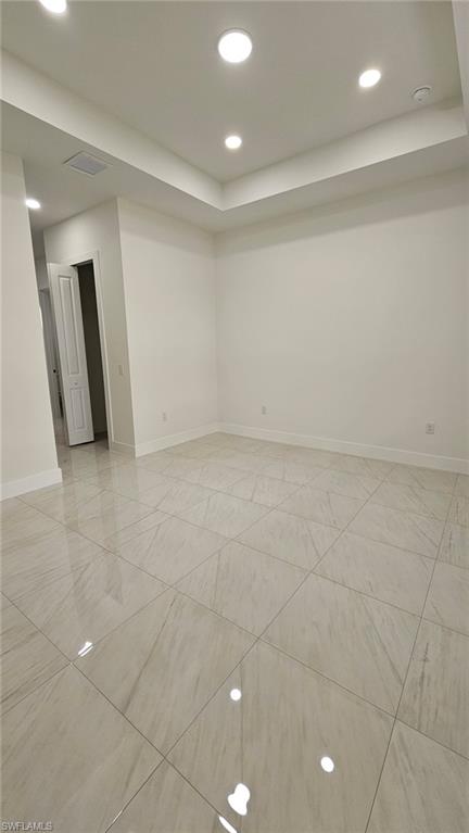 718 Phelps St E Property Photo 16