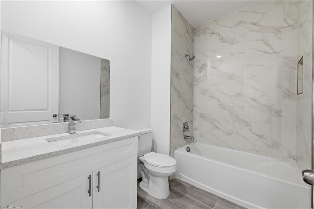 195 Rotonda Blvd W A Property Photo 11