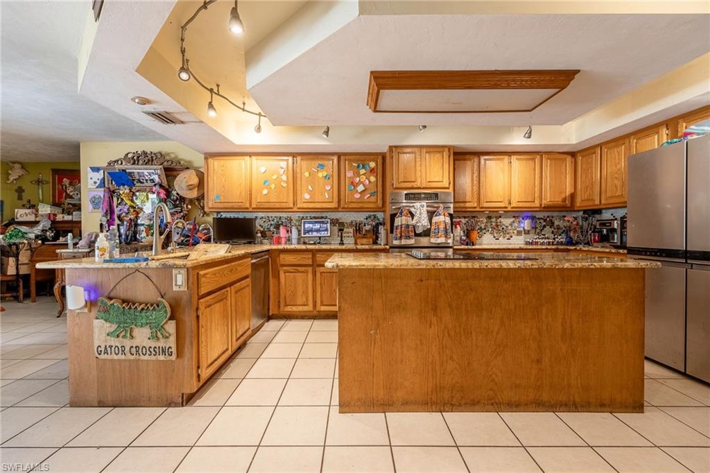 13746 Brynwood Ln Property Photo 6