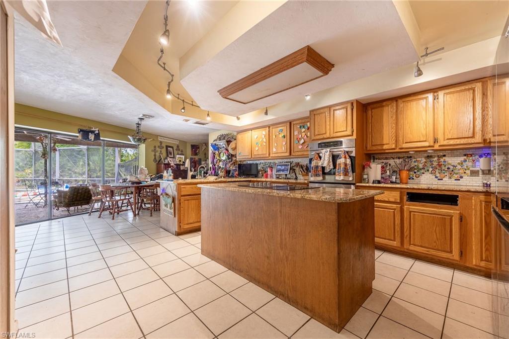 13746 Brynwood Ln Property Photo 20