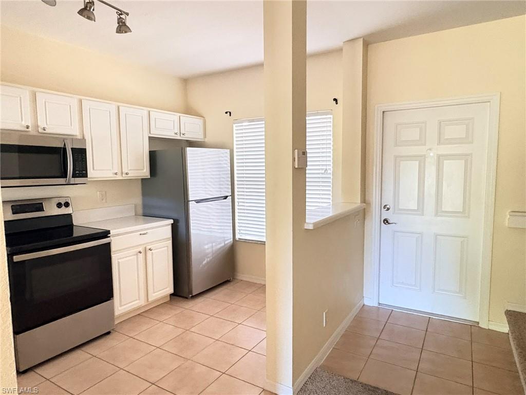 8162 Pacific Beach Dr Property Photo 2