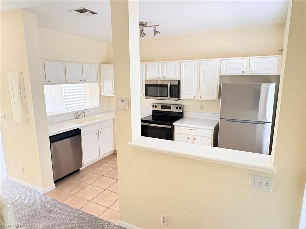 8162 Pacific Beach Dr Property Photo 6