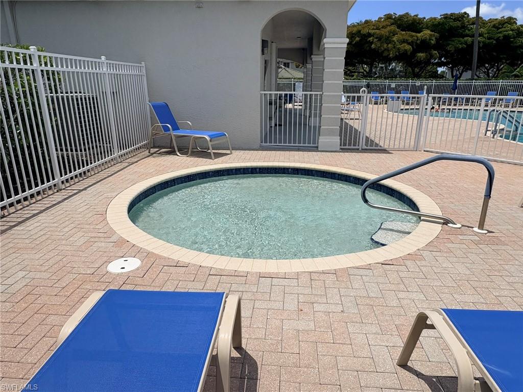 8162 Pacific Beach Dr Property Photo 25