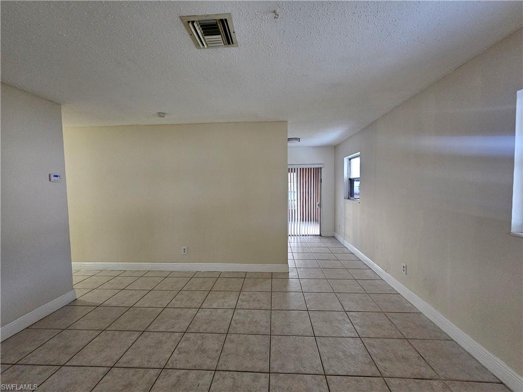 423 Morgan Cir S Property Photo 4