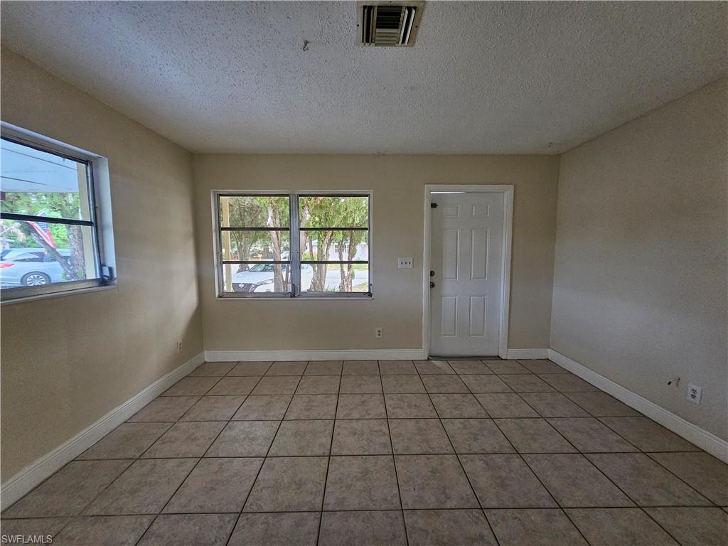 423 Morgan Cir S Property Photo 5