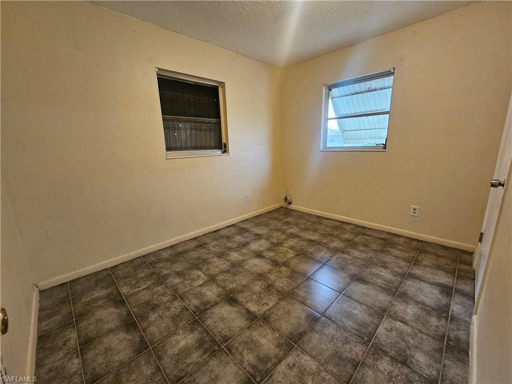 423 Morgan Cir S Property Photo 21