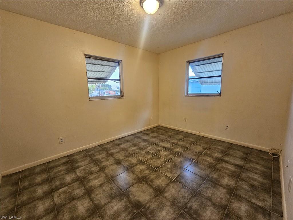 423 Morgan Cir S Property Photo 22