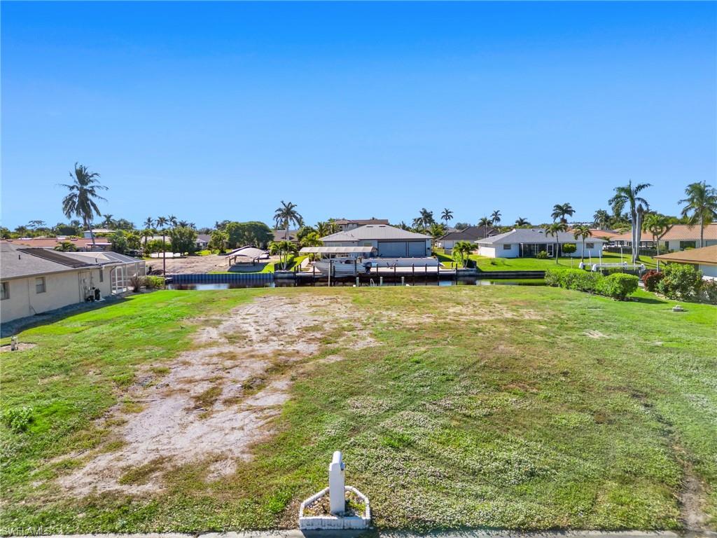 9821 Cypress Lake Dr Property Photo 8