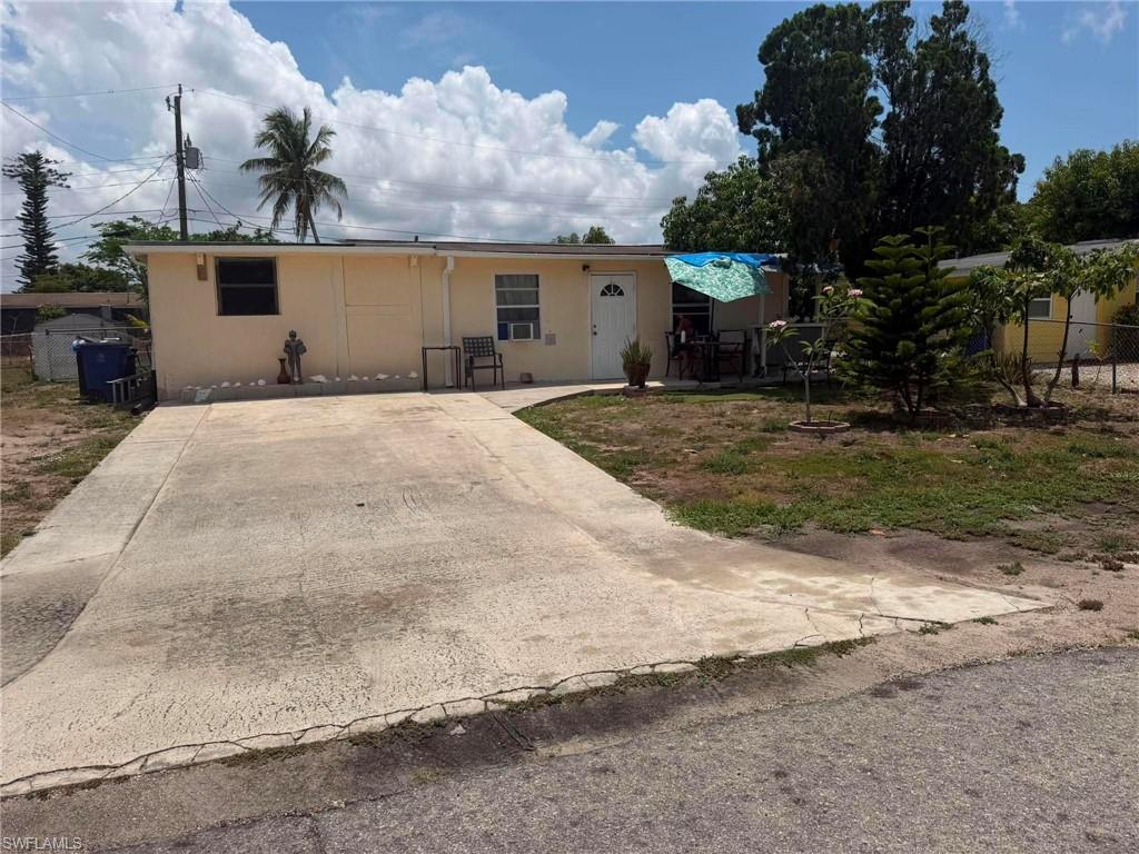 2204 Coronet St Property Photo 1
