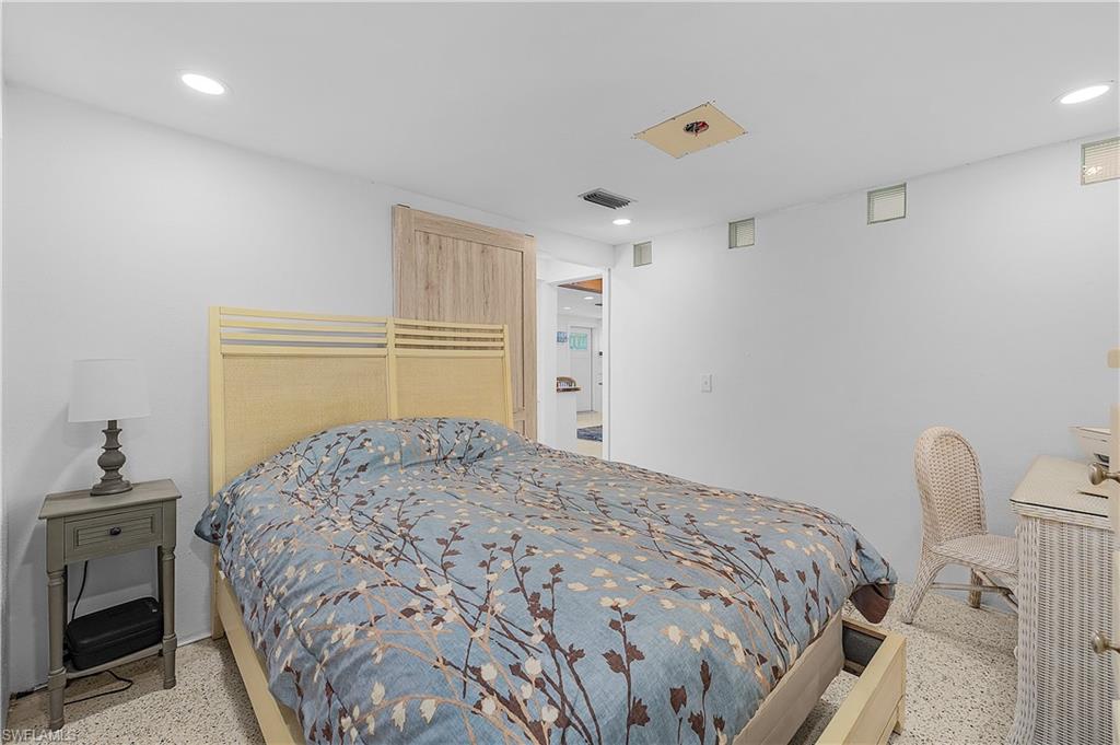 5387 Marina Dr Property Photo 8