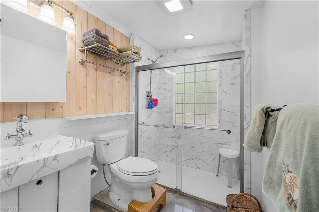 5387 Marina Dr Property Photo 22