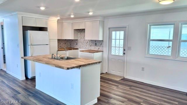5664 Captain John Smith LOOP Property Photo 1