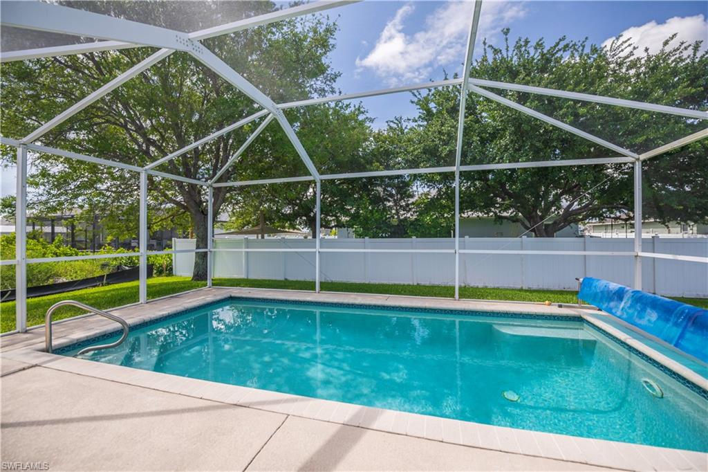 1922 Jacaranda Pkwy W Property Photo 4