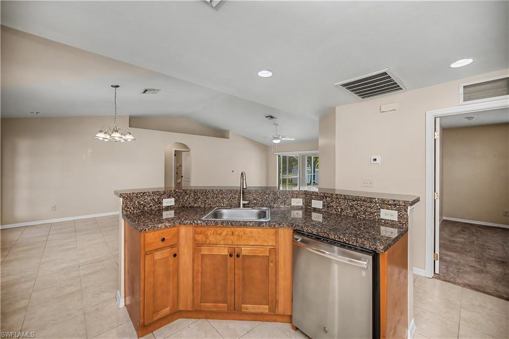 1922 Jacaranda Pkwy W Property Photo 12