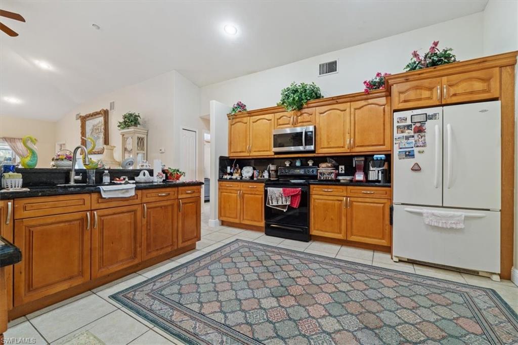 545 N Isora St Property Photo 25