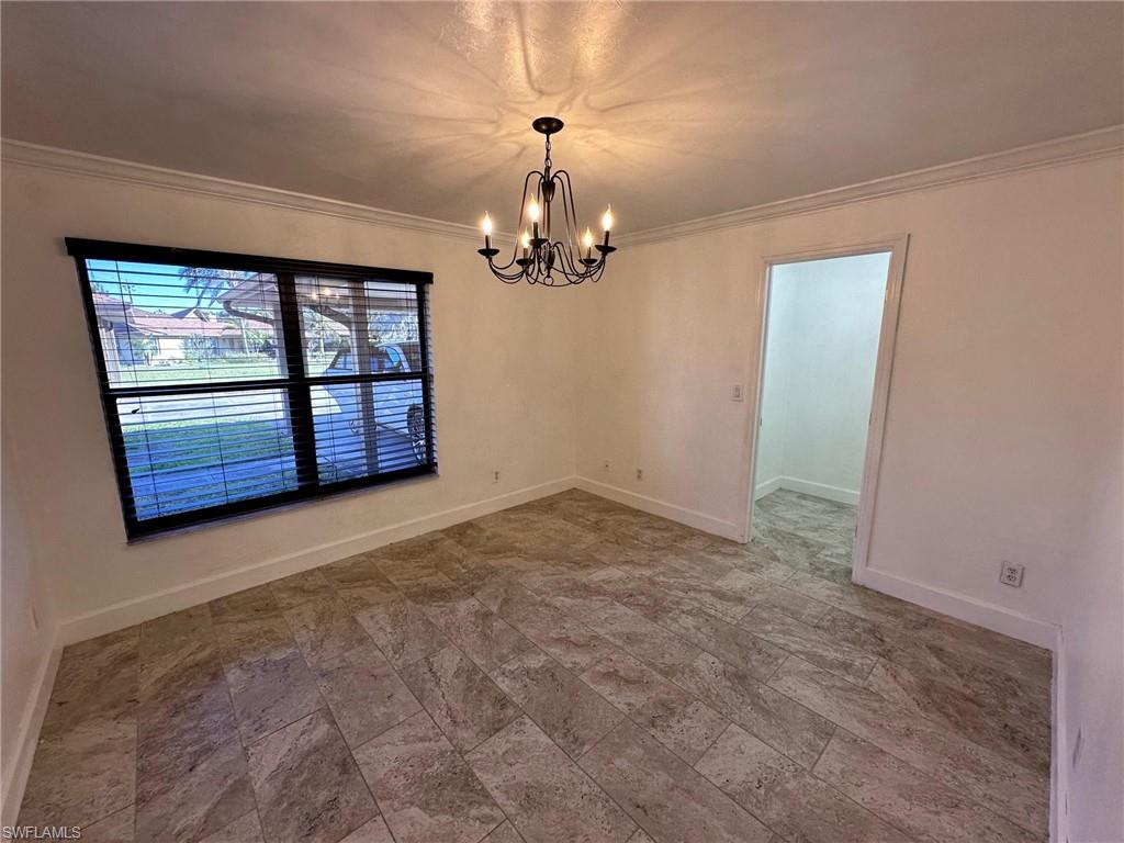 4266 Island Cir B Property Photo 6