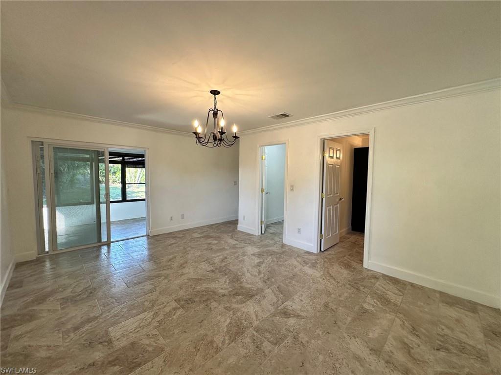 4266 Island Cir B Property Photo 9