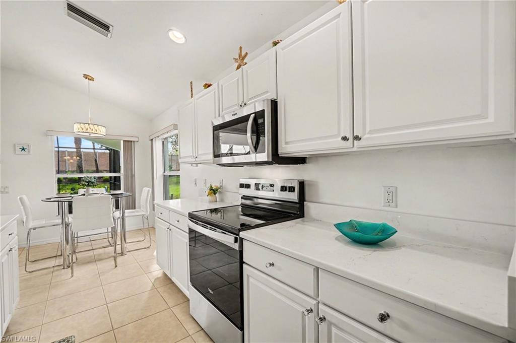 10021 Colonial Country Club Blvd Property Photo 14