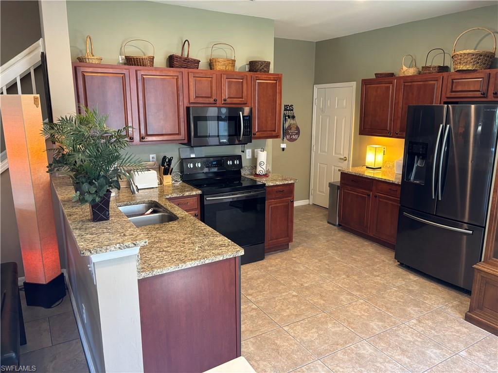 8271 Village Edge Cir 6 Property Photo 4