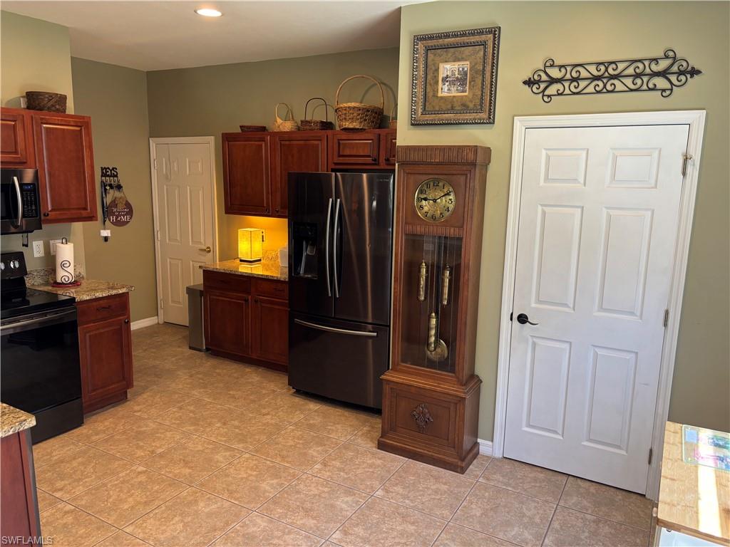 8271 Village Edge Cir 6 Property Photo 6