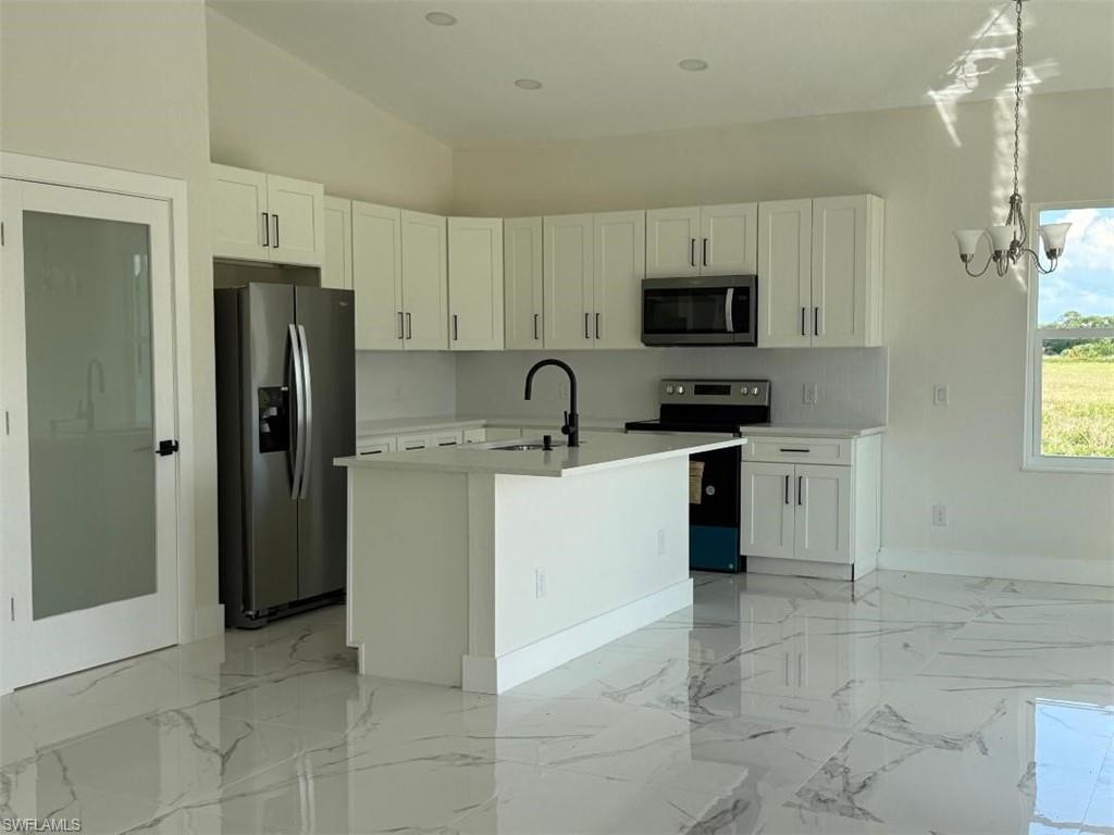 115 Lansing Cir Property Photo 4