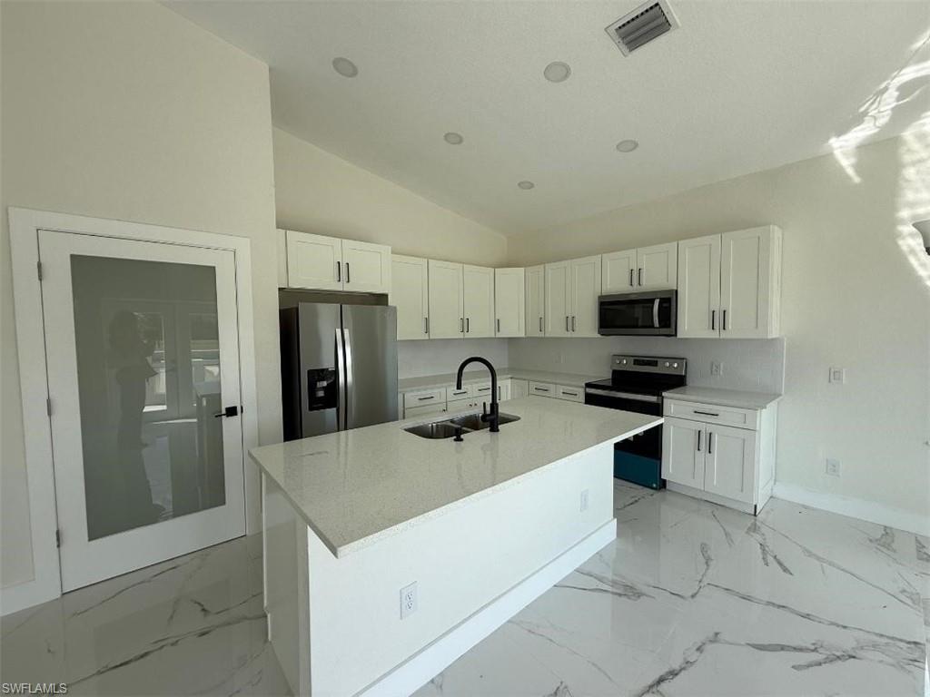 115 Lansing Cir Property Photo 6