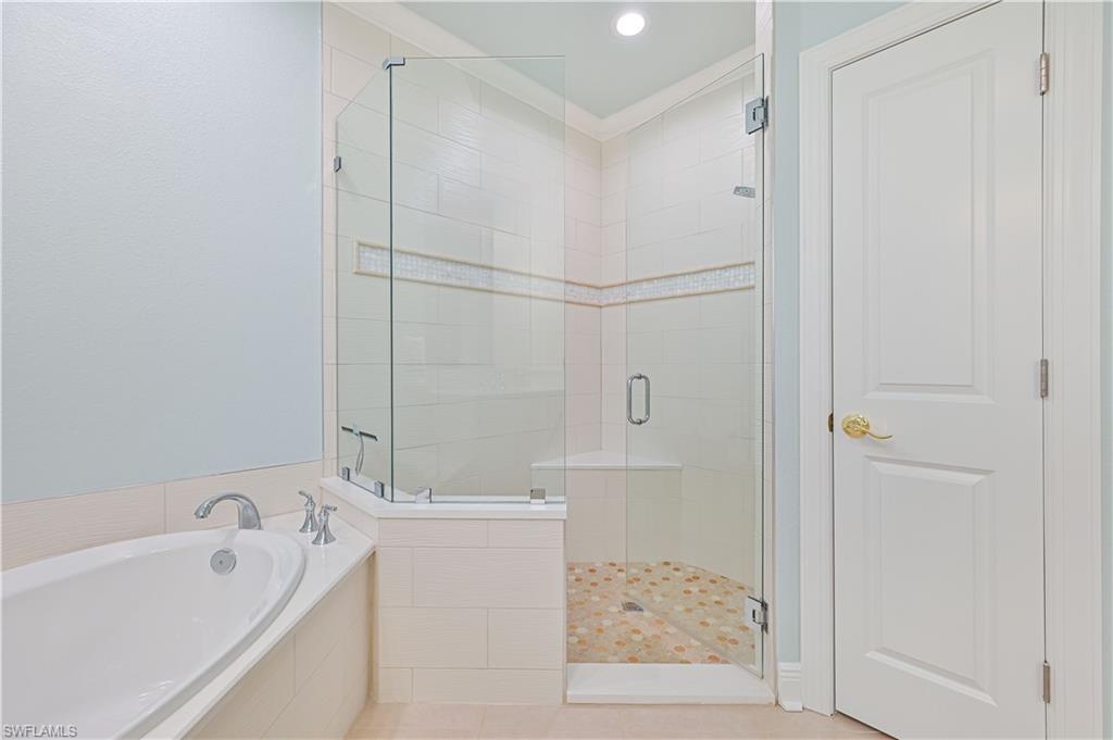 5000 Royal Shores Dr 101 Property Photo 24