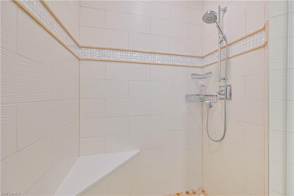 5000 Royal Shores Dr 101 Property Photo 25
