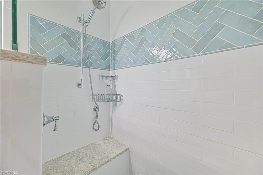 5000 Royal Shores Dr 101 Property Photo 35