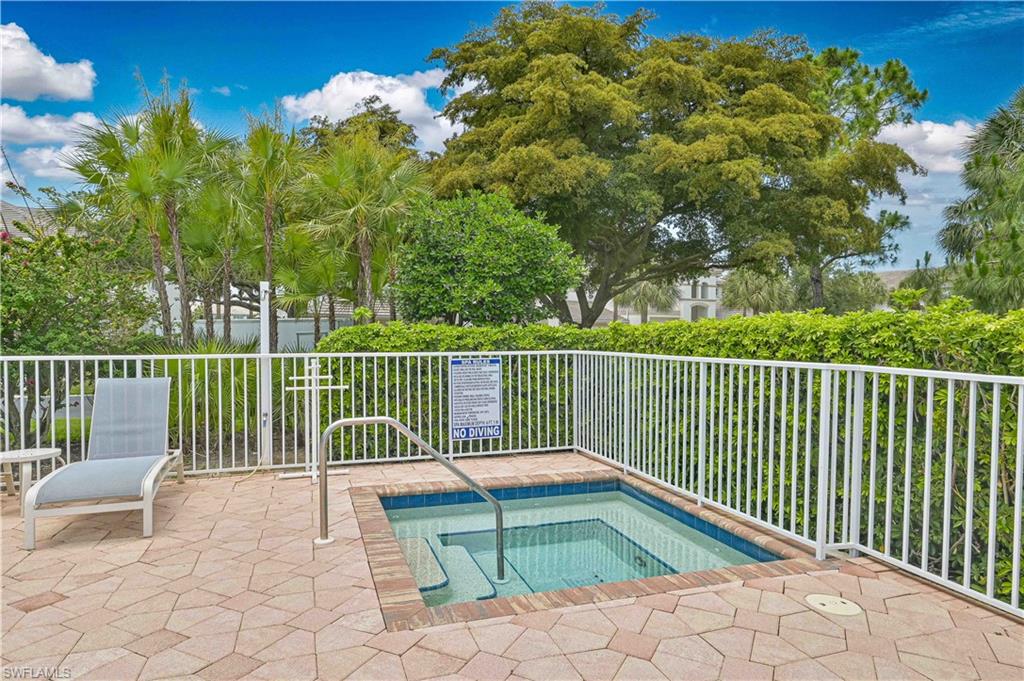 5000 Royal Shores Dr 101 Property Photo 40
