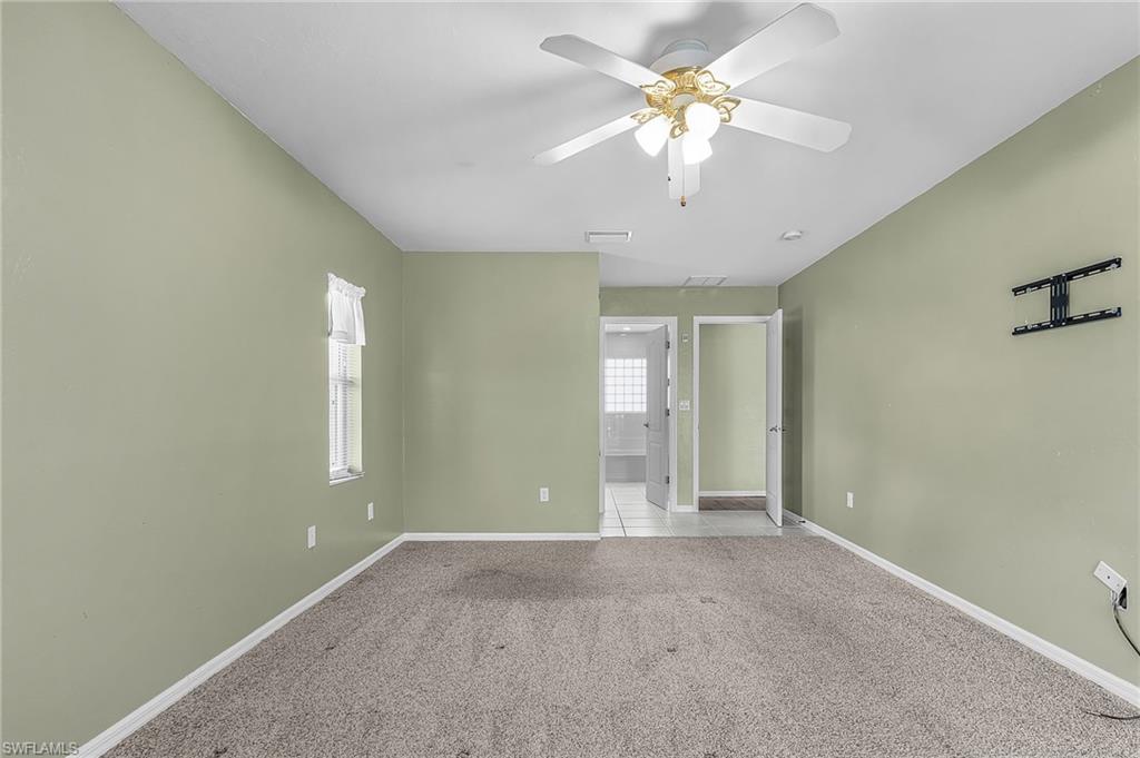 1137 Sw 37th St Property Photo 9