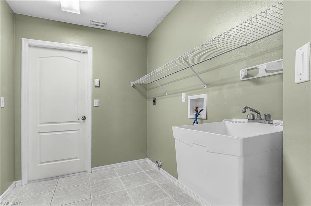 1137 Sw 37th St Property Photo 14