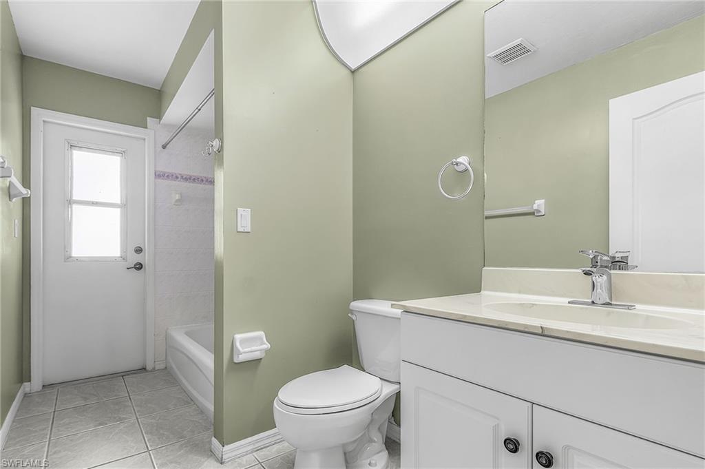 1137 Sw 37th St Property Photo 17