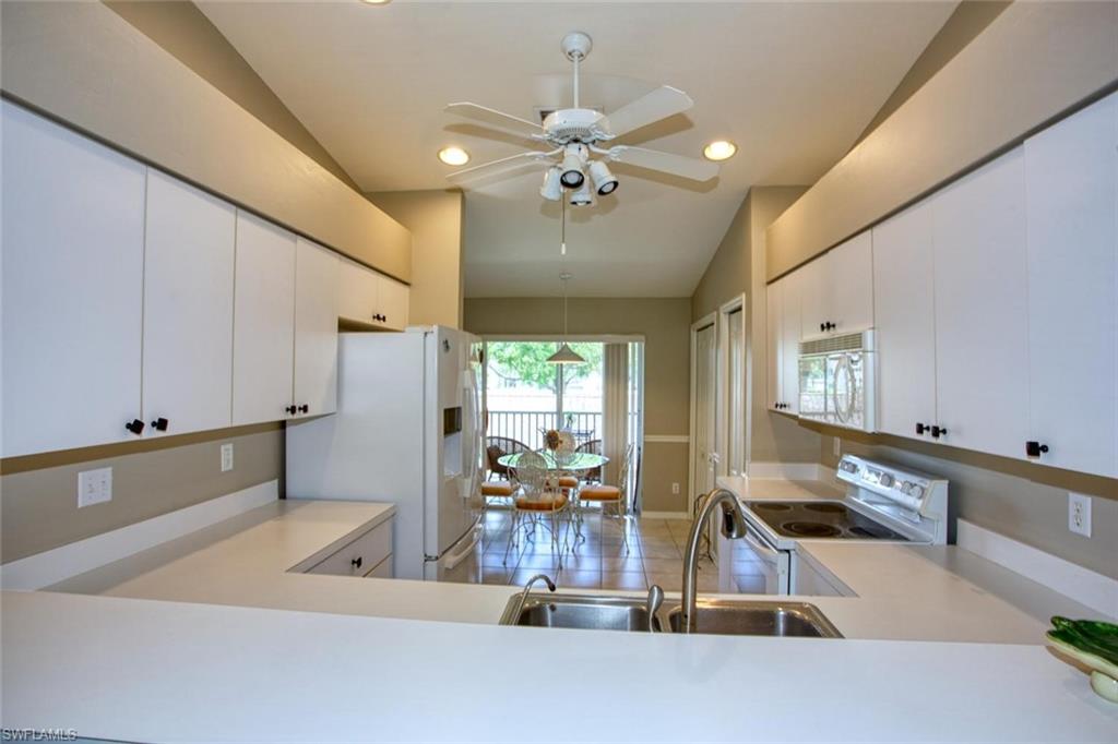 8083 Queen Palm Ln 425 Property Photo 6