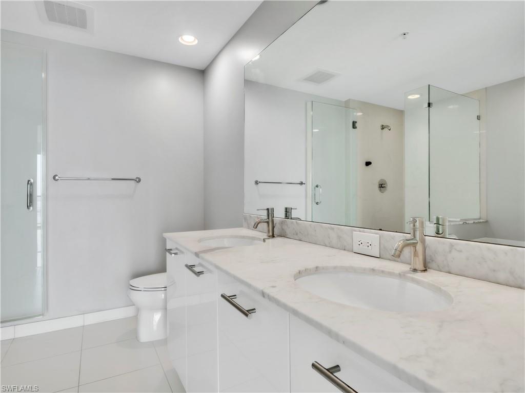 3000 Oasis Grand Blvd 2905 Property Photo 4